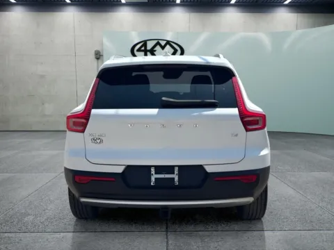 More photos of 2019 Volvo XC40 Momentum at 4M Autoplex - Industrial Blvd, TX