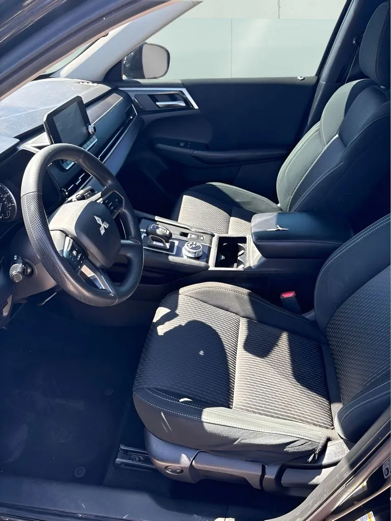 Mitsubishi Outlander photo 13