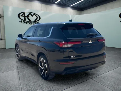 More photos of 2022 Mitsubishi Outlander ES at 4M Autoplex - Industrial Blvd, TX