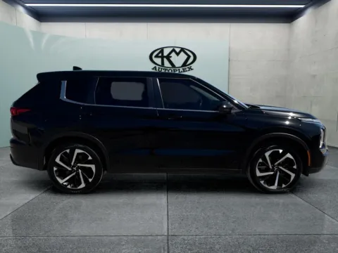 Photos of 2022 Mitsubishi Outlander ES for sale in Abilene, TX at 4M Autoplex - Industrial Blvd