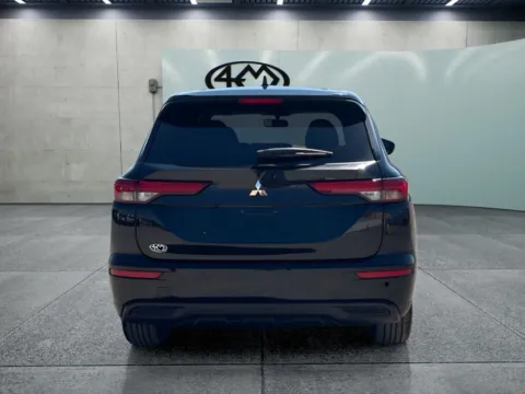 More photos of 2022 Mitsubishi Outlander ES at 4M Autoplex - Industrial Blvd, TX