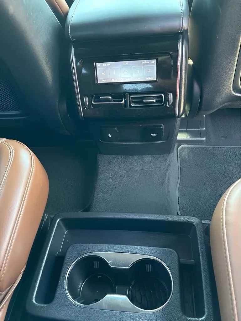 Lincoln Aviator photo 22
