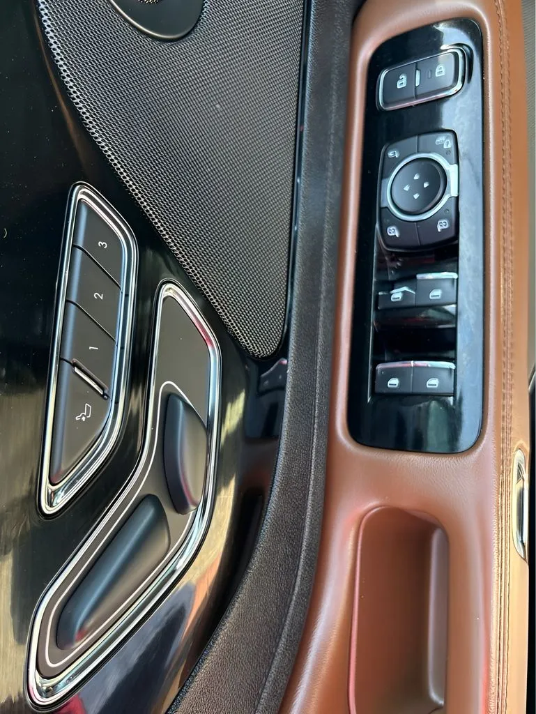 Lincoln Aviator photo 13