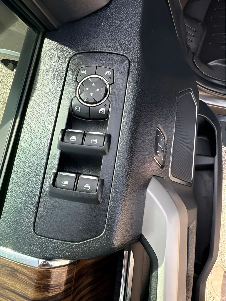 Ford F-150 photo 13