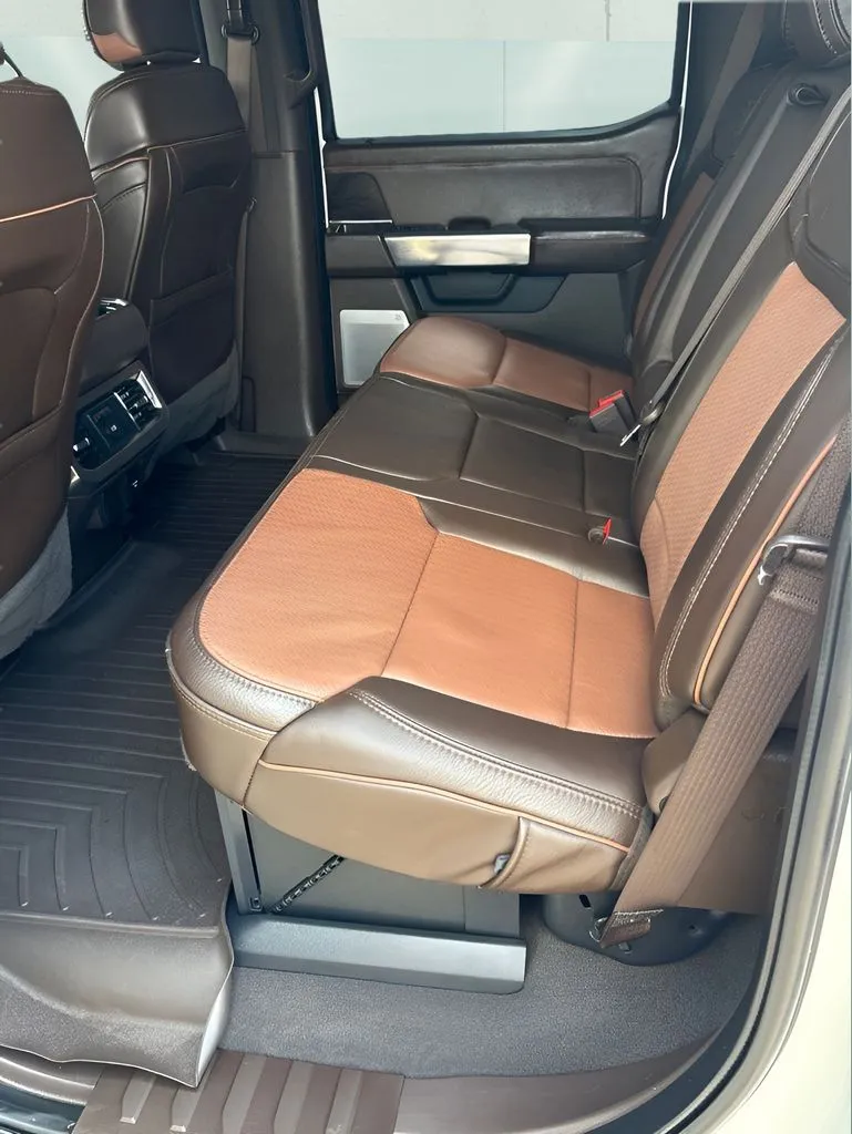Ford F-250SD photo 17