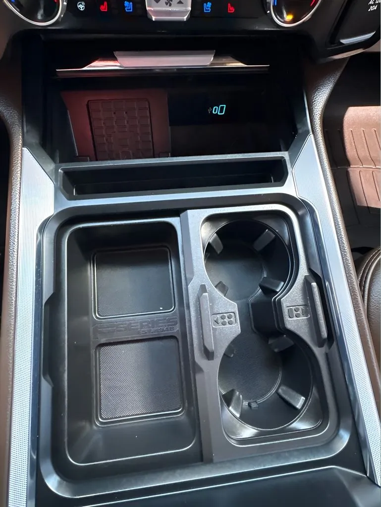 Ford F-250SD photo 28