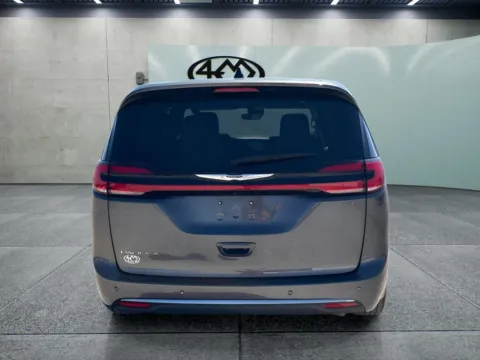 More photos of 2023 Chrysler Pacifica Touring L at 4M Autoplex - Industrial Blvd, TX