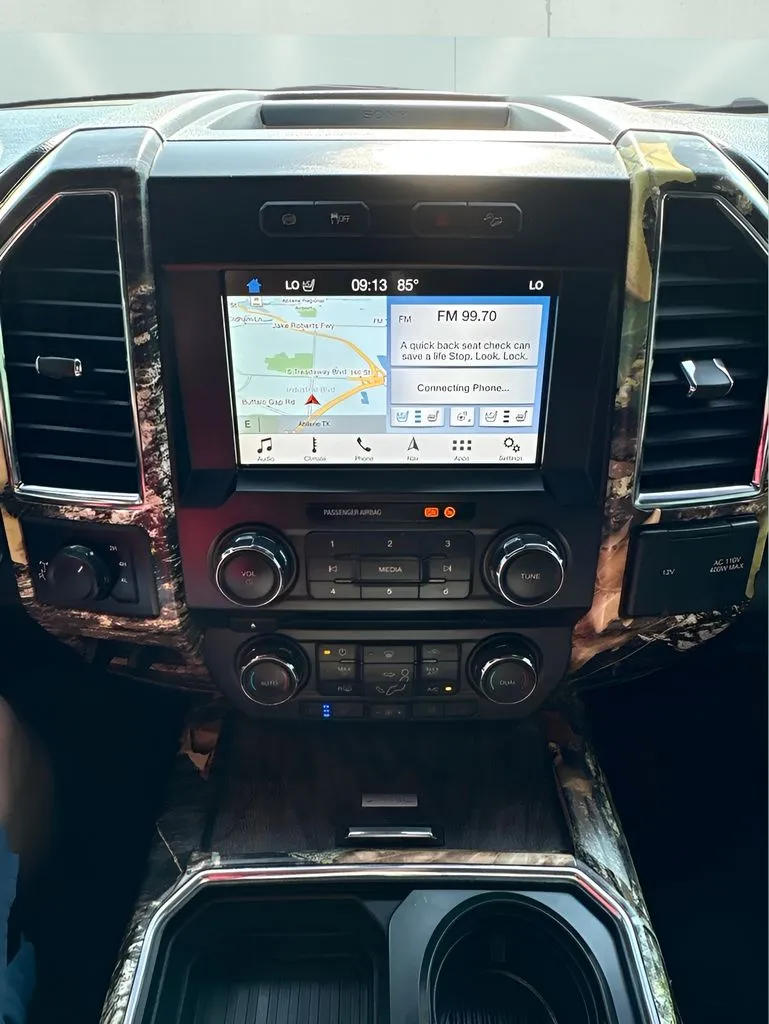 Ford F-250SD photo 26