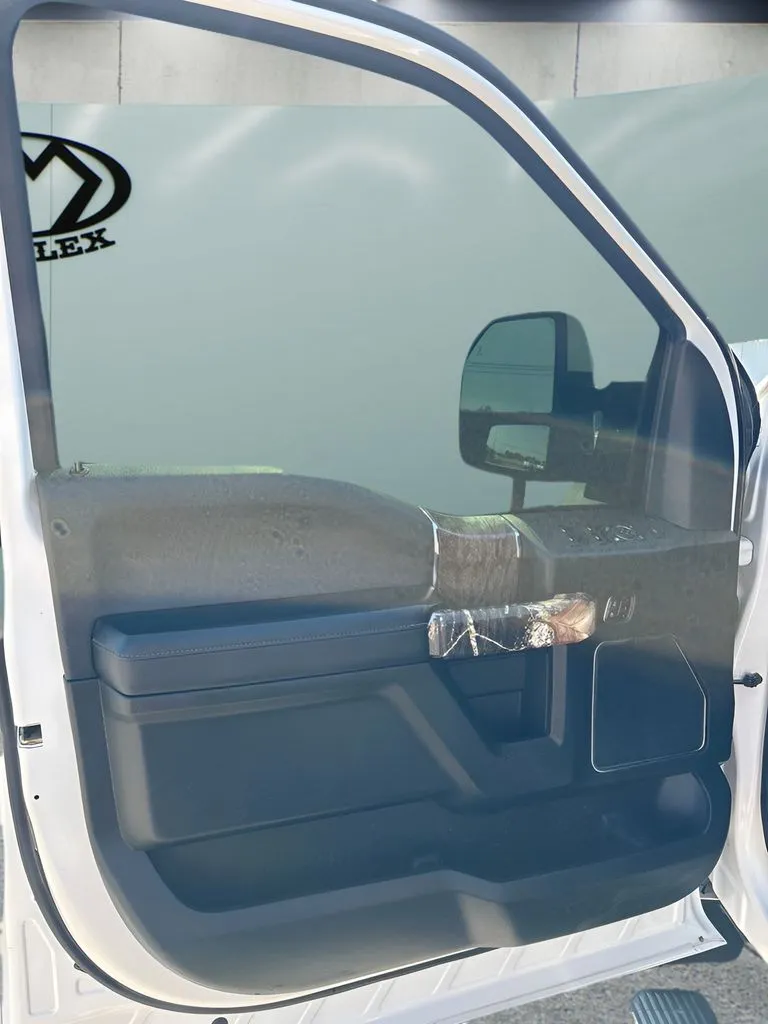 Ford F-250SD photo 12