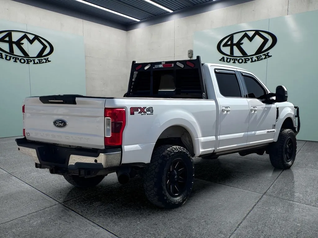 Ford F-250SD photo 3