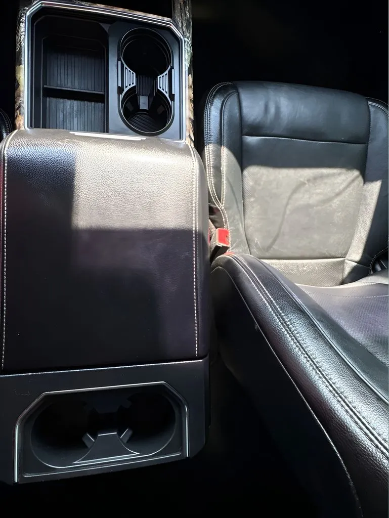 Ford F-250SD photo 29