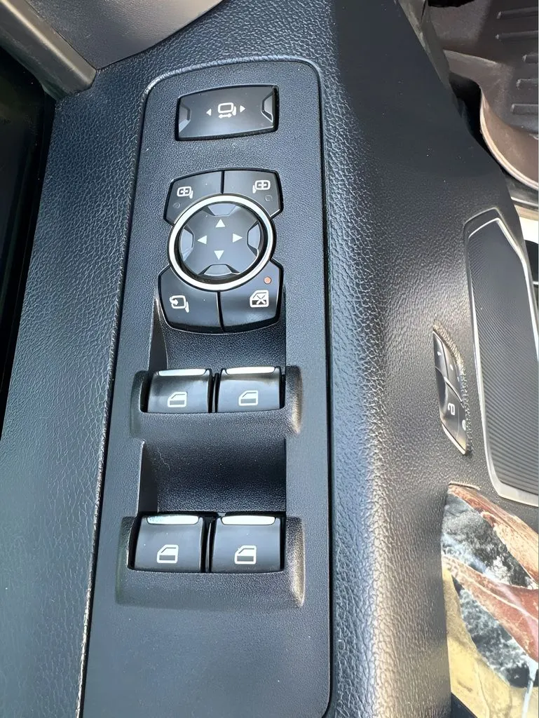 Ford F-250SD photo 13