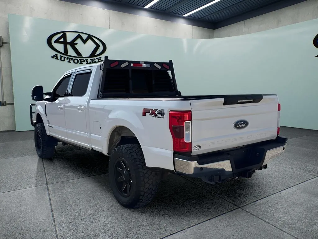 Ford F-250SD photo 6