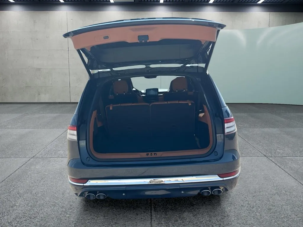 Lincoln Aviator photo 10