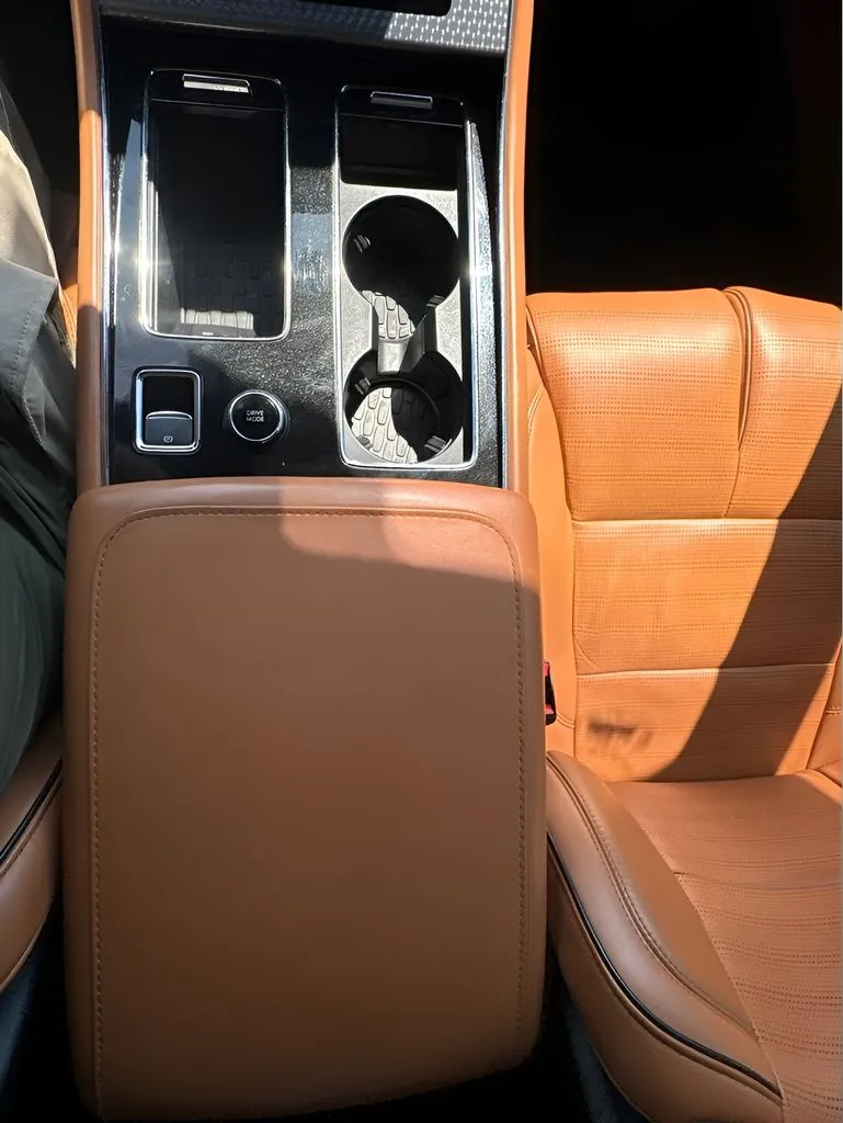 Lincoln Aviator photo 29
