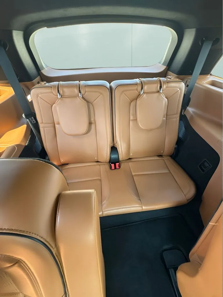 Lincoln Aviator photo 21