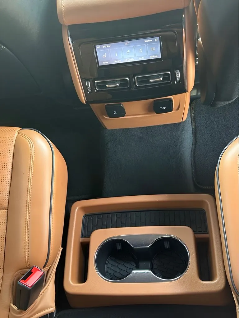 Lincoln Aviator photo 24
