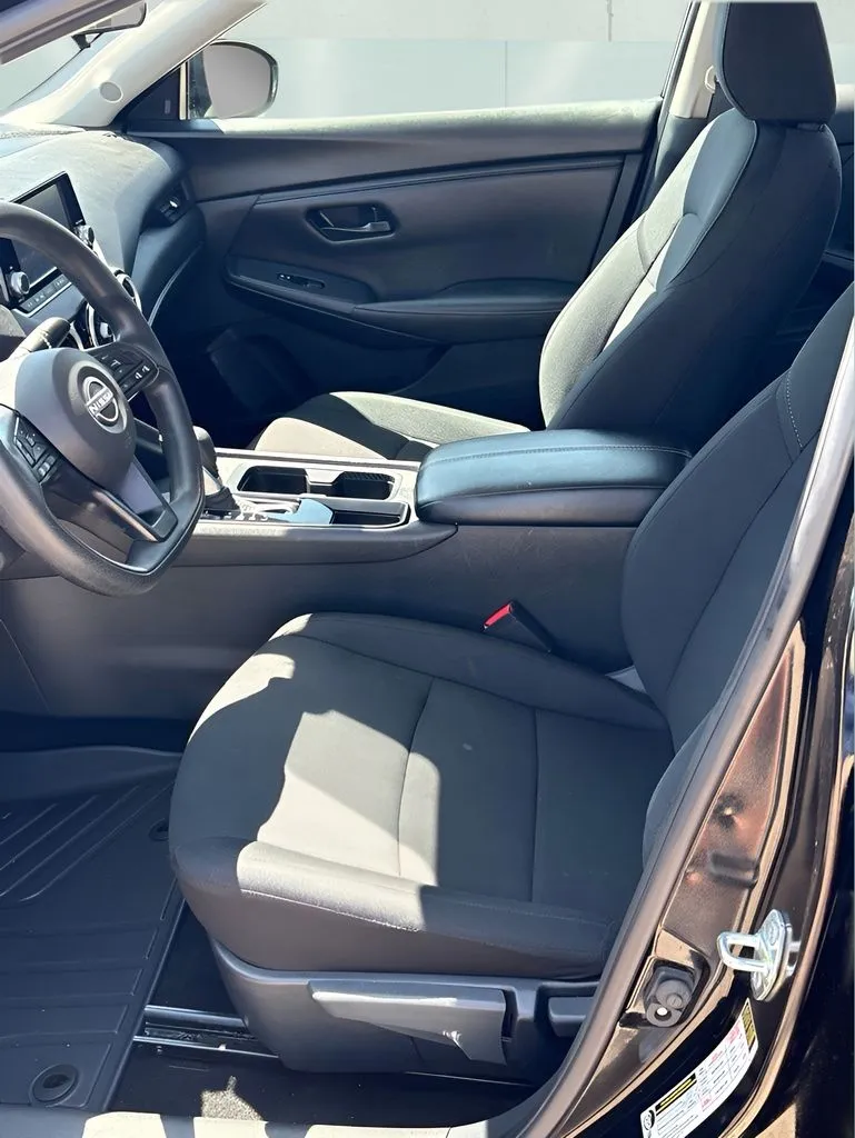 Nissan Sentra photo 15