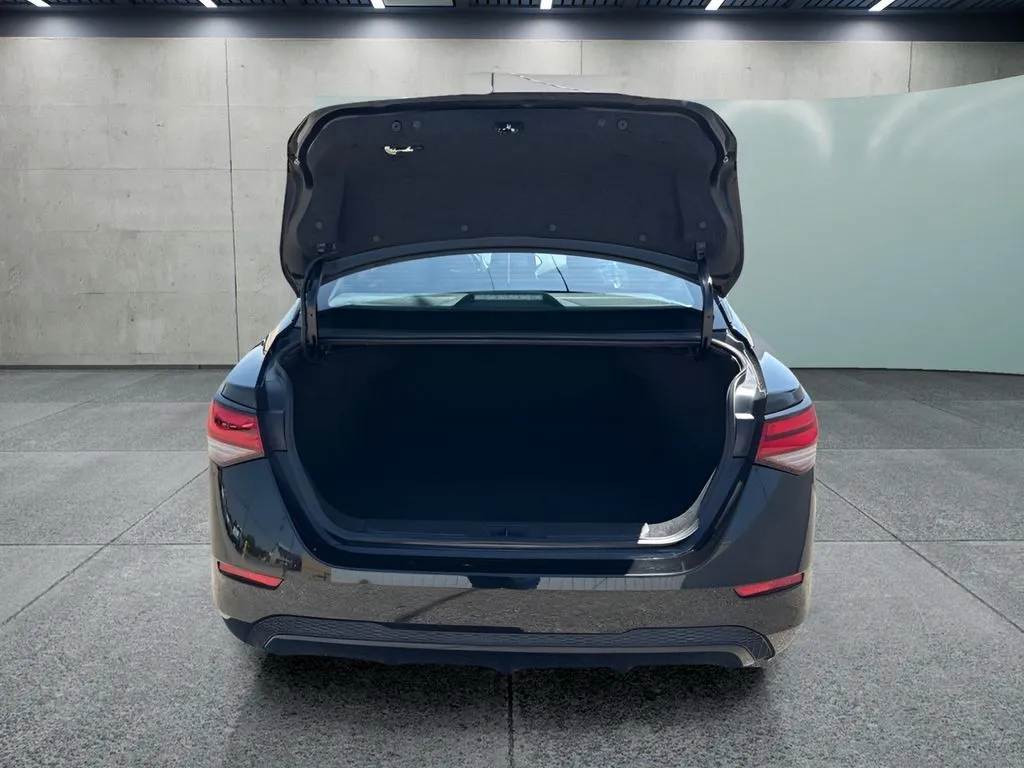 Nissan Sentra photo 9