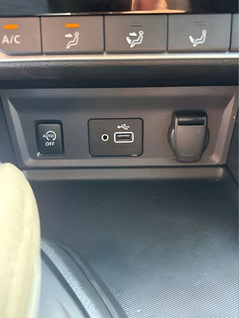 Nissan Sentra photo 27