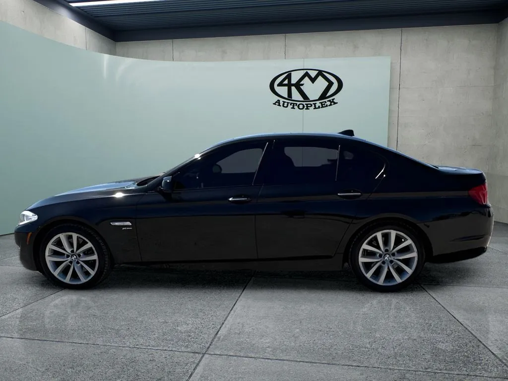 BMW 5 Series photo 7