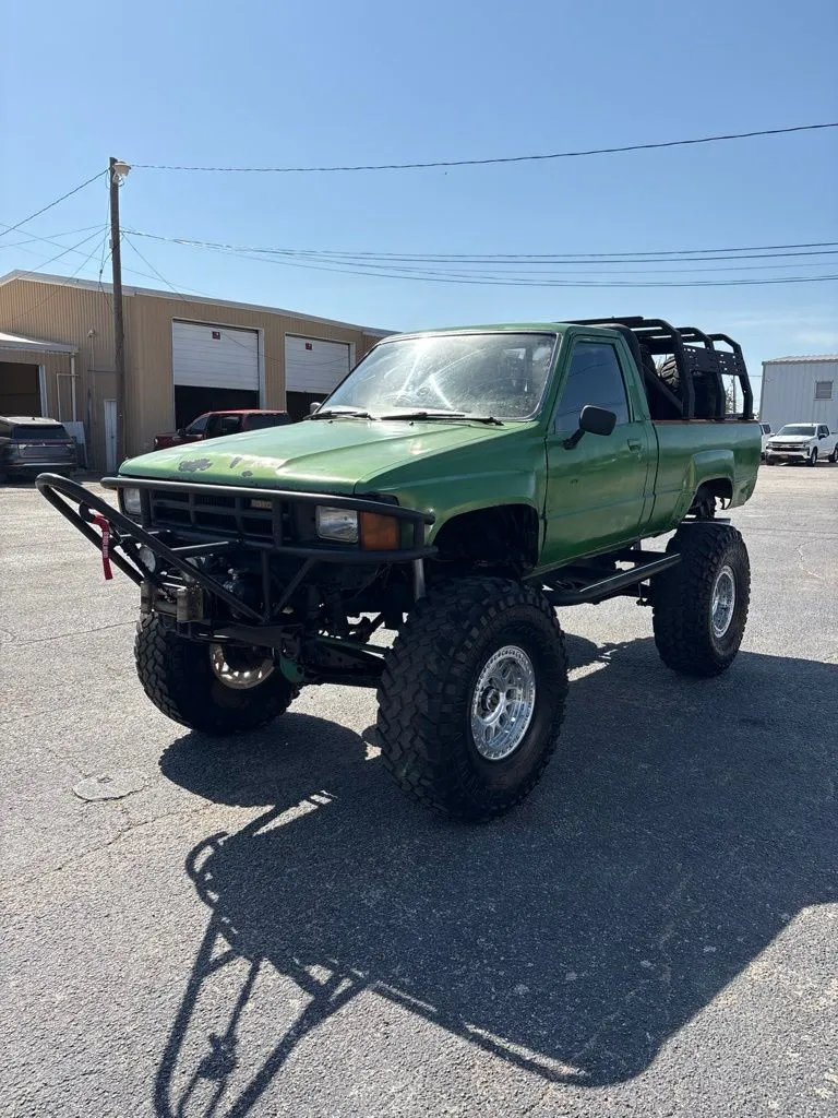 Toyota Truck photo 8