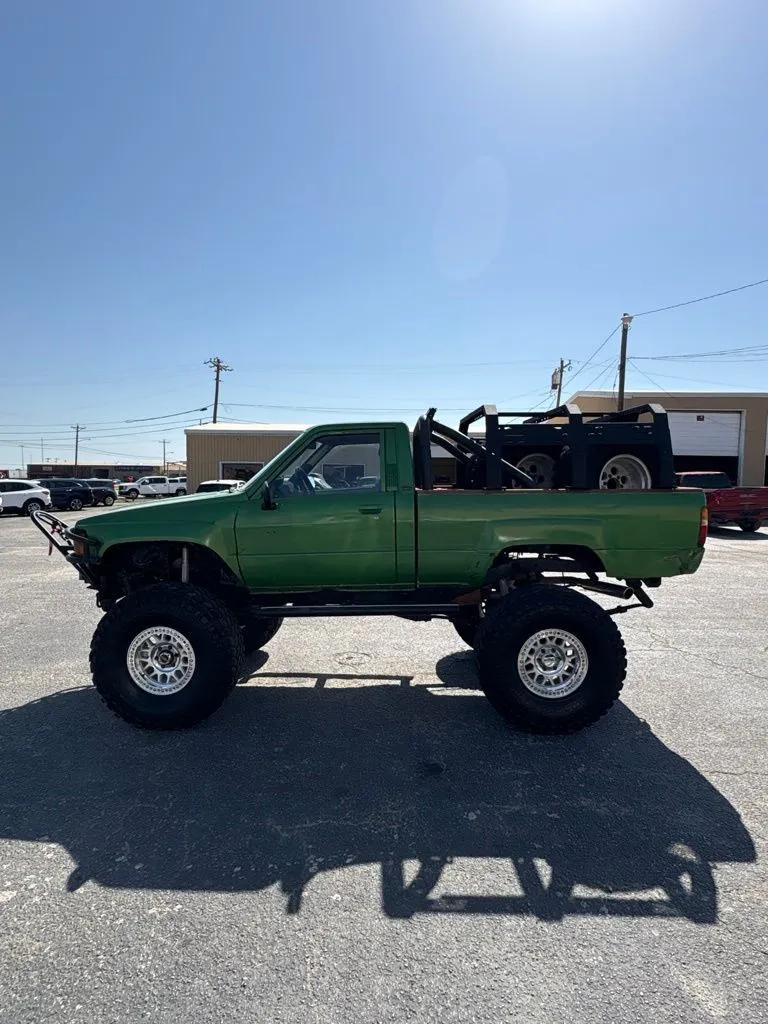 Toyota Truck photo 7