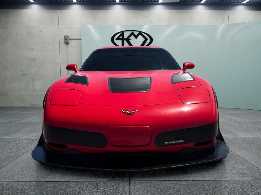 Chevrolet Corvette photo 8