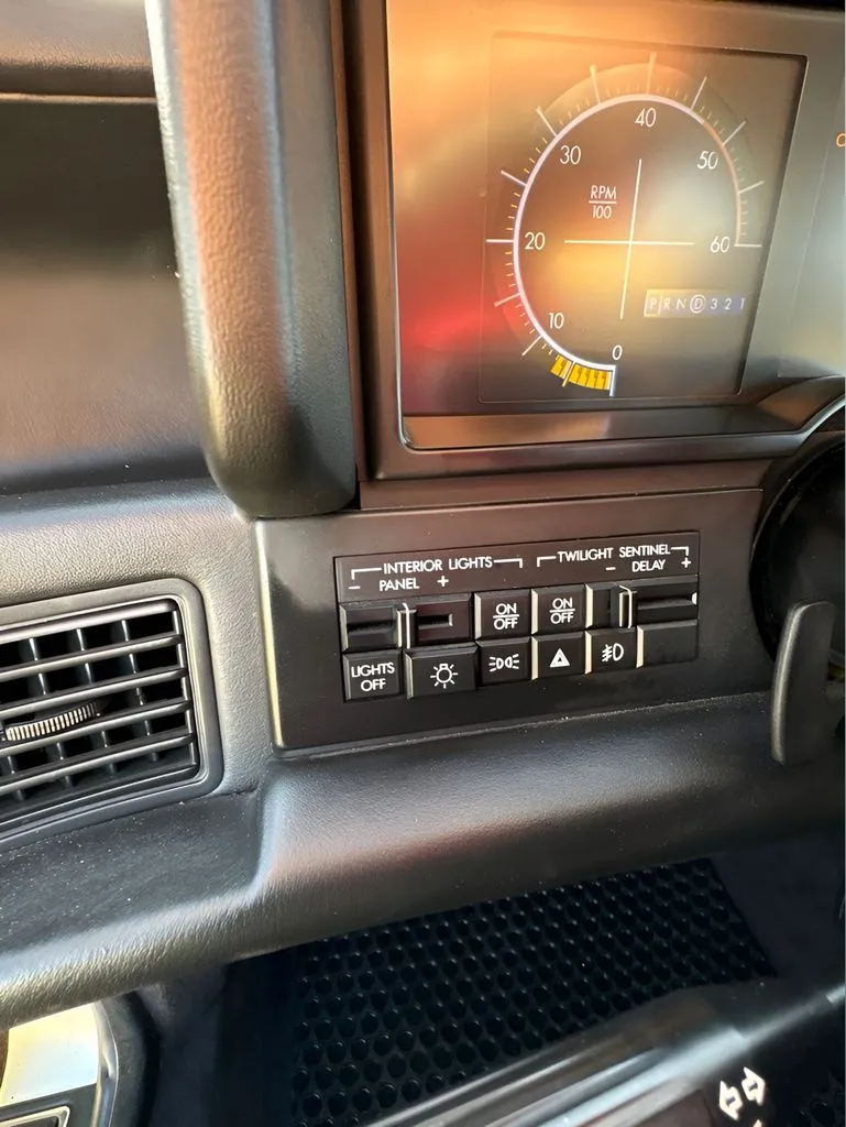 Cadillac Allante photo 18