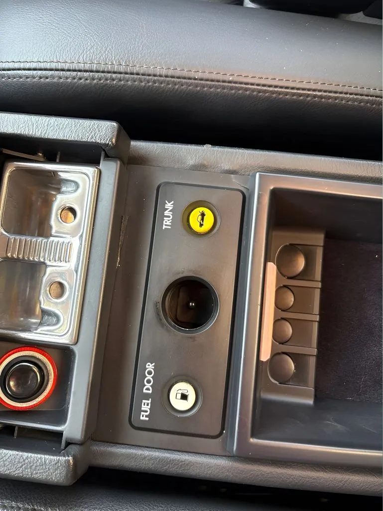 Cadillac Allante photo 26