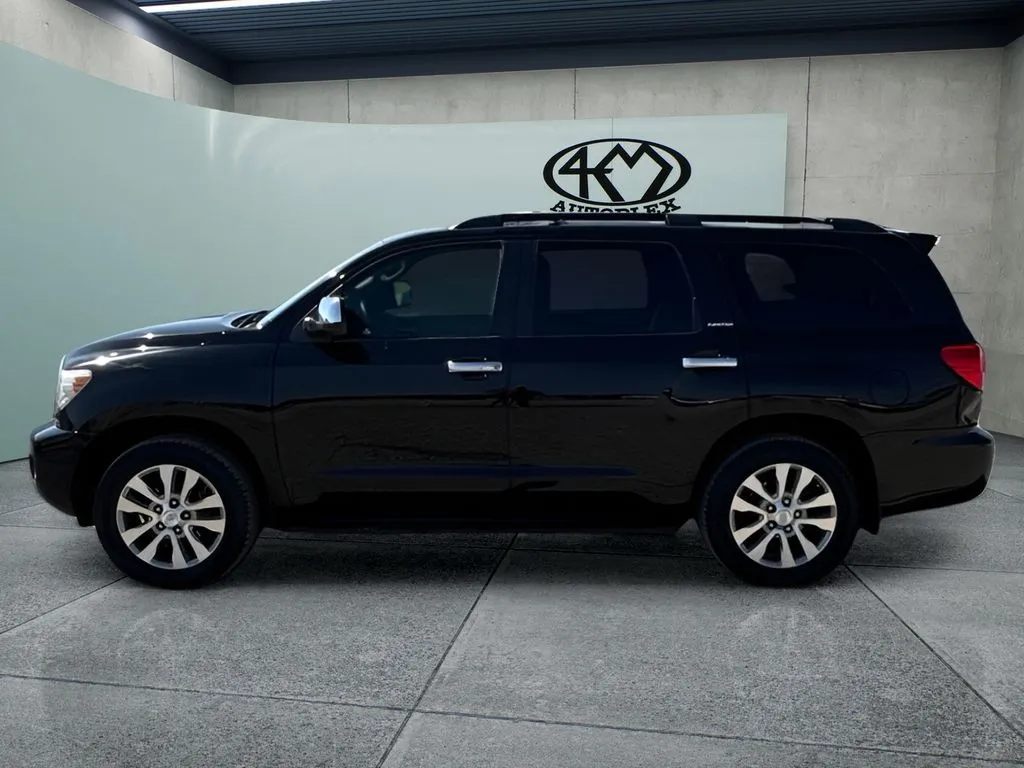 Toyota Sequoia photo 6