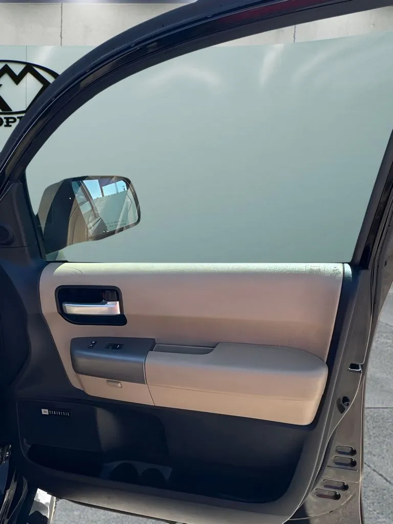 Toyota Sequoia photo 22