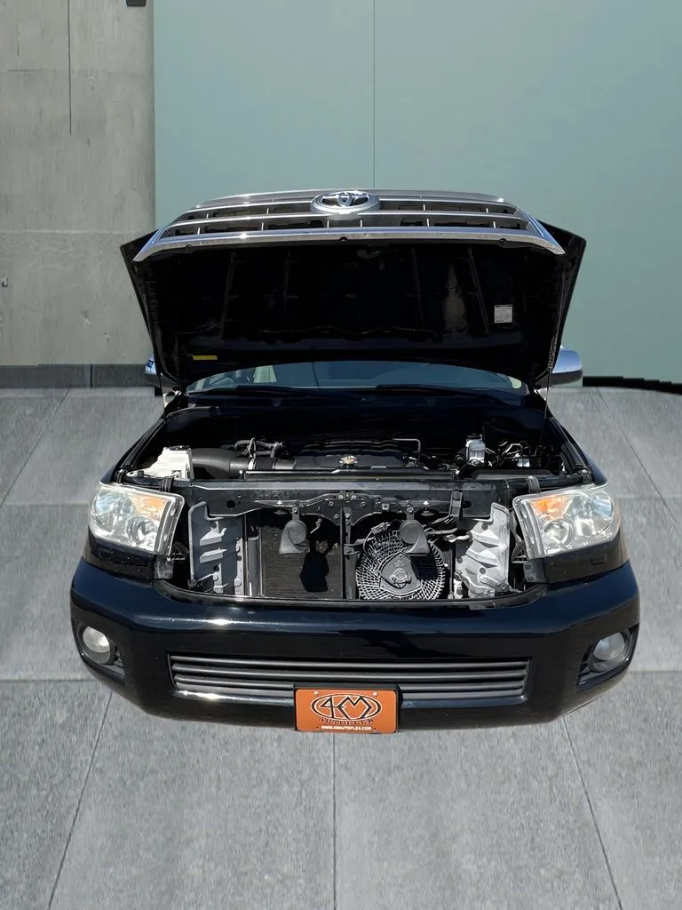 Toyota Sequoia photo 9