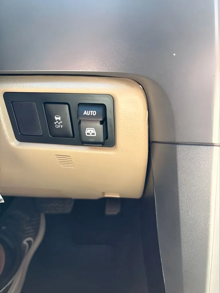 Toyota Sequoia photo 31