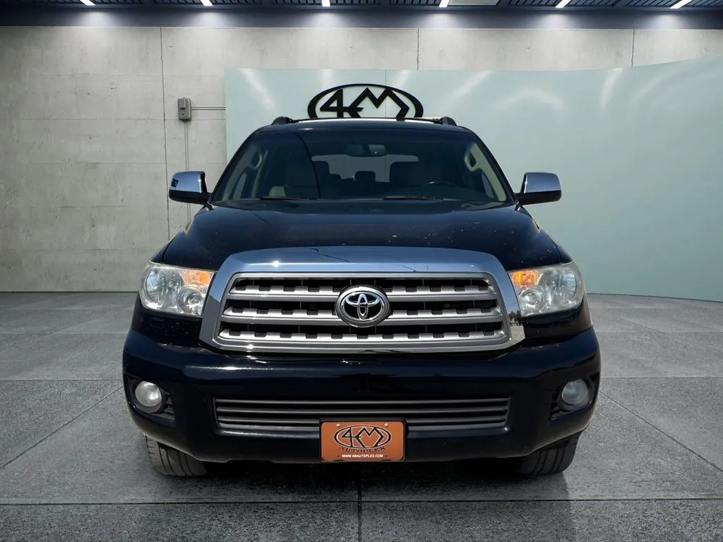 Toyota Sequoia photo 8