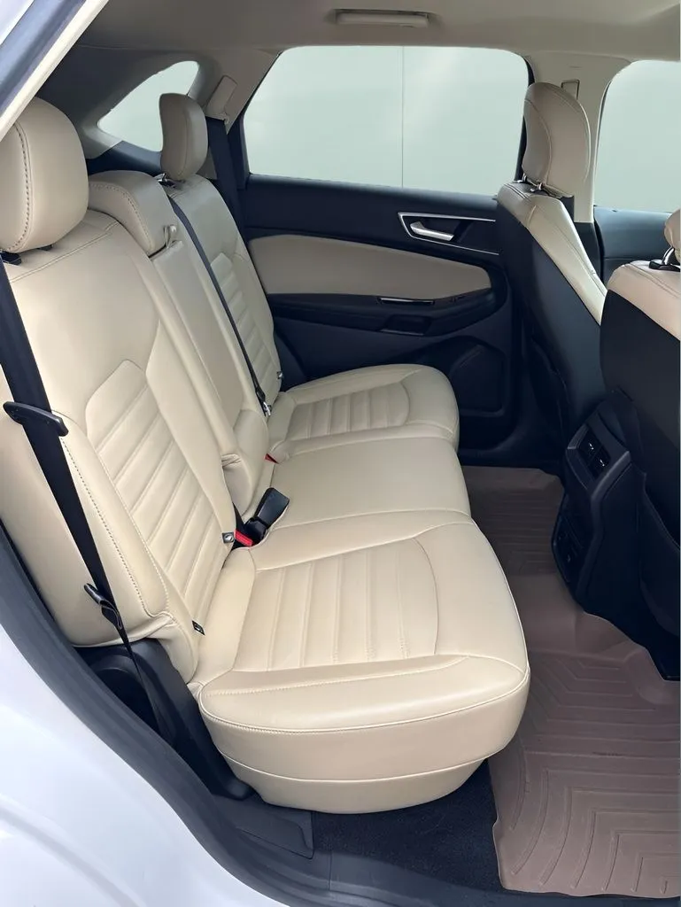 Ford Edge photo 19