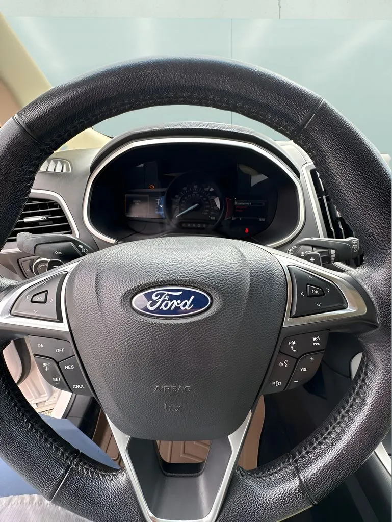Ford Edge photo 24