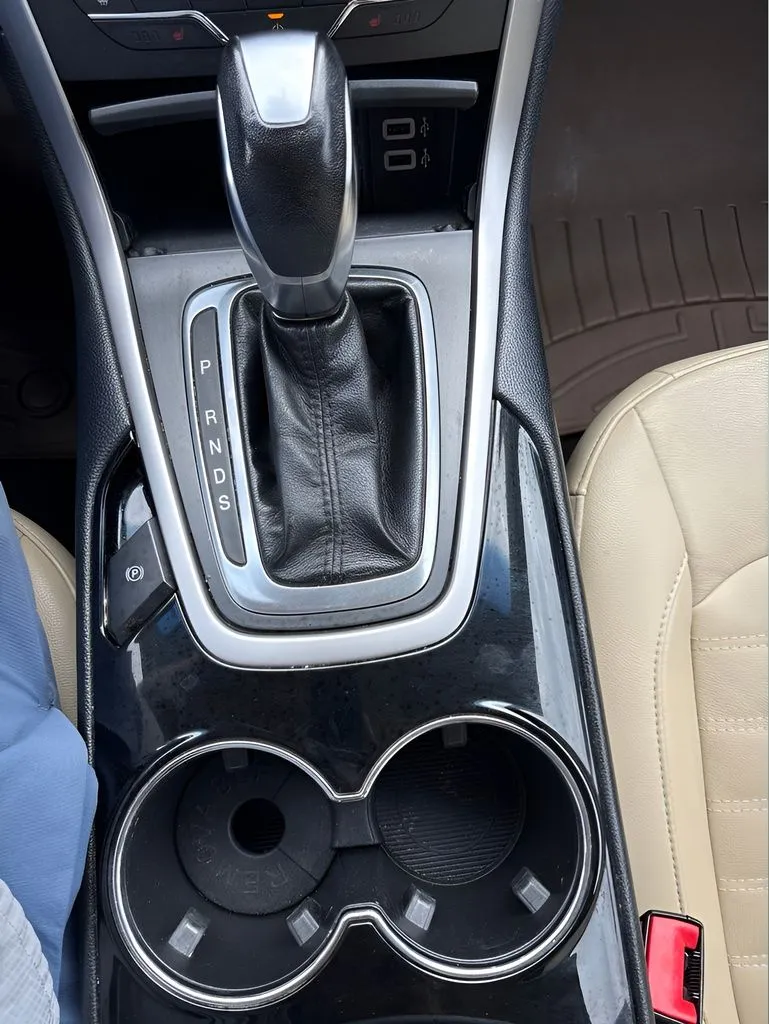 Ford Edge photo 28