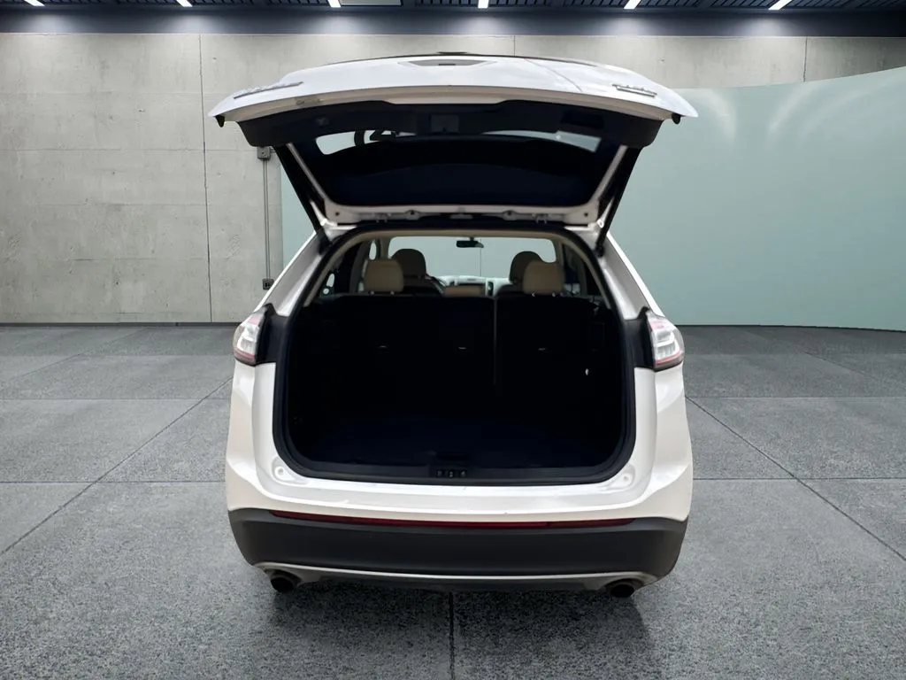 Ford Edge photo 16