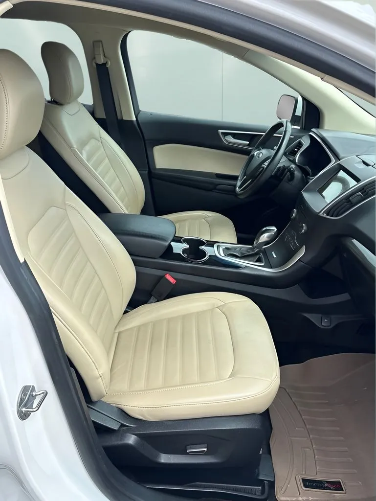 Ford Edge photo 21