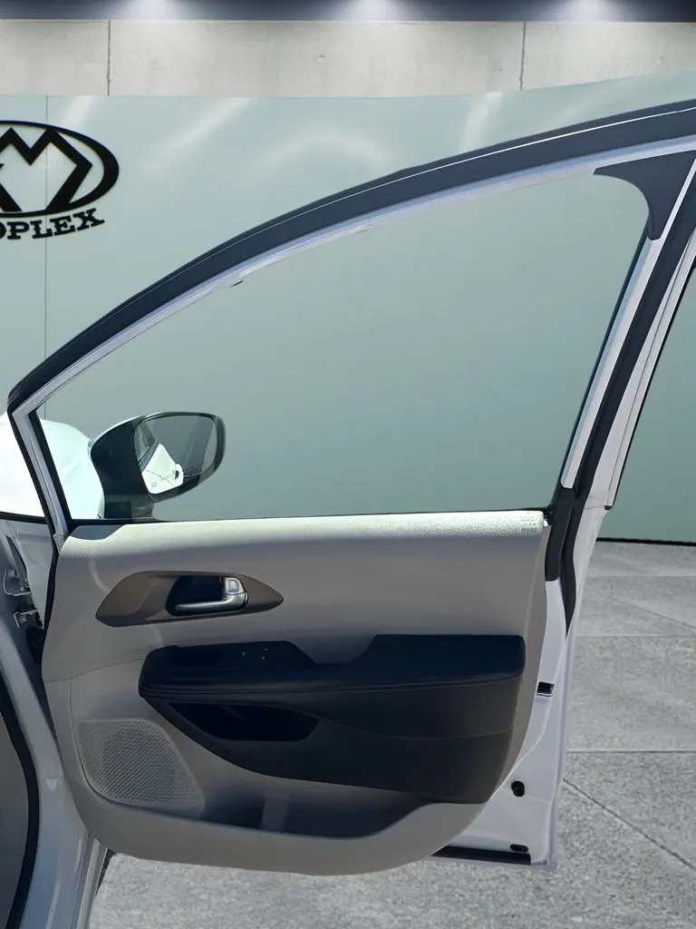 Chrysler Voyager photo 19