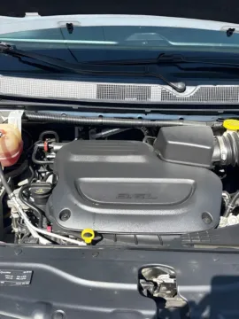 More photos of 2021 Chrysler Voyager LXI at 4M Autoplex - Industrial Blvd, TX