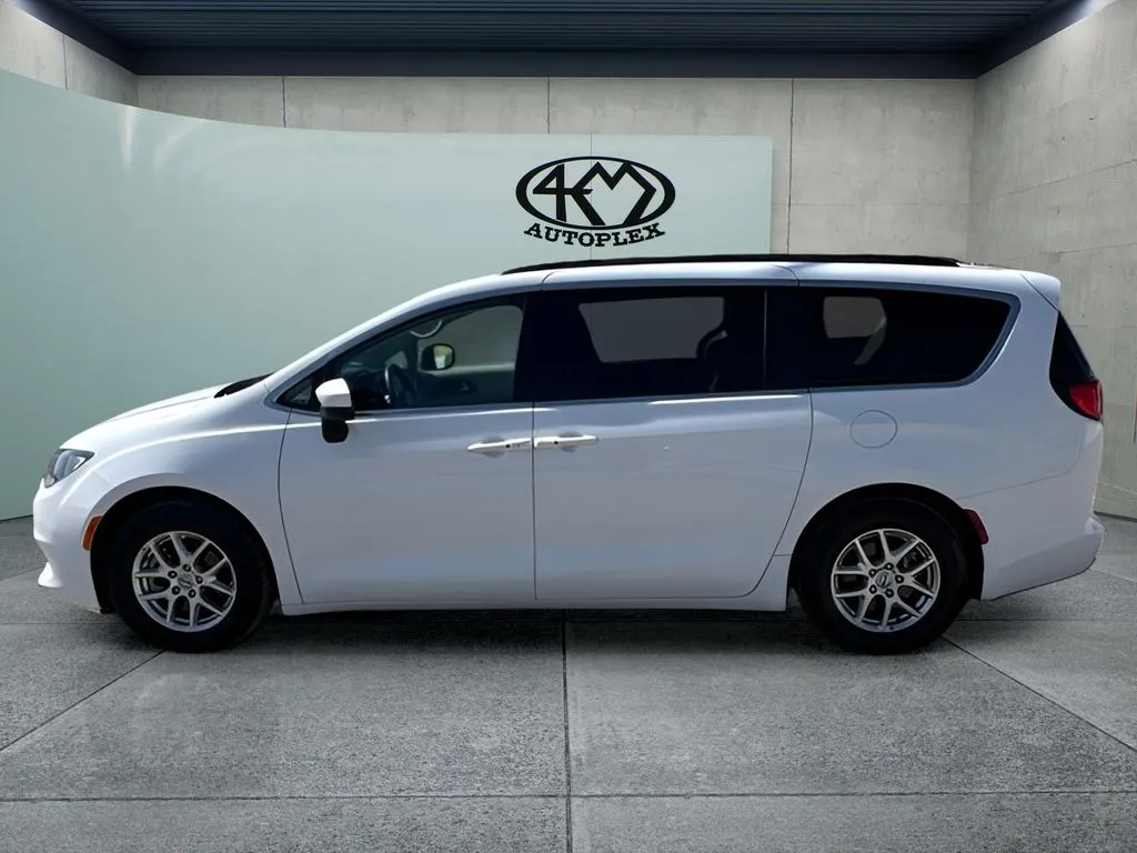 Chrysler Voyager photo 8
