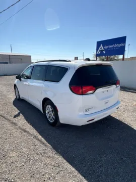 More photos of 2021 Chrysler Voyager LXI at 4M Autoplex - Industrial Blvd, TX