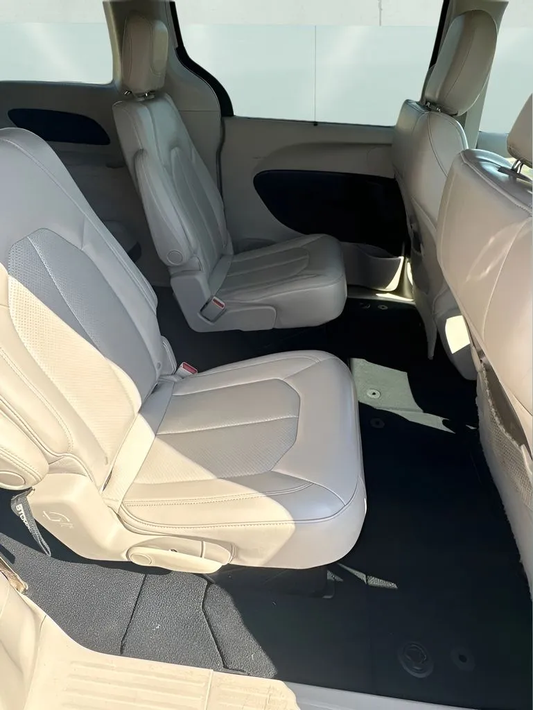 Chrysler Voyager photo 18