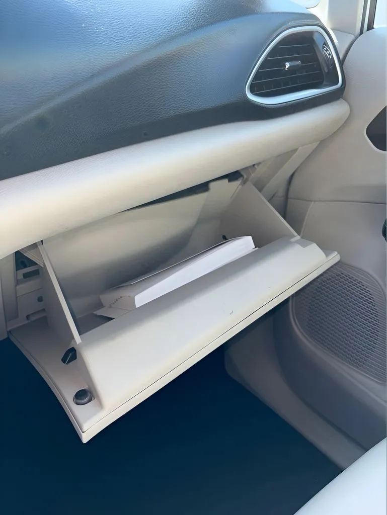 Chrysler Voyager photo 29