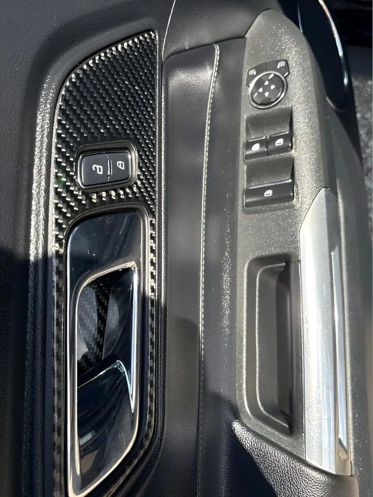 Ford Mustang photo 13
