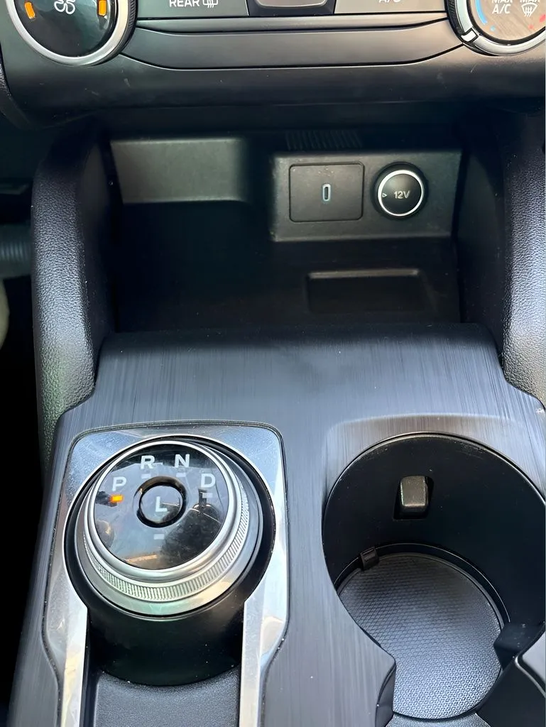 Ford Escape photo 26