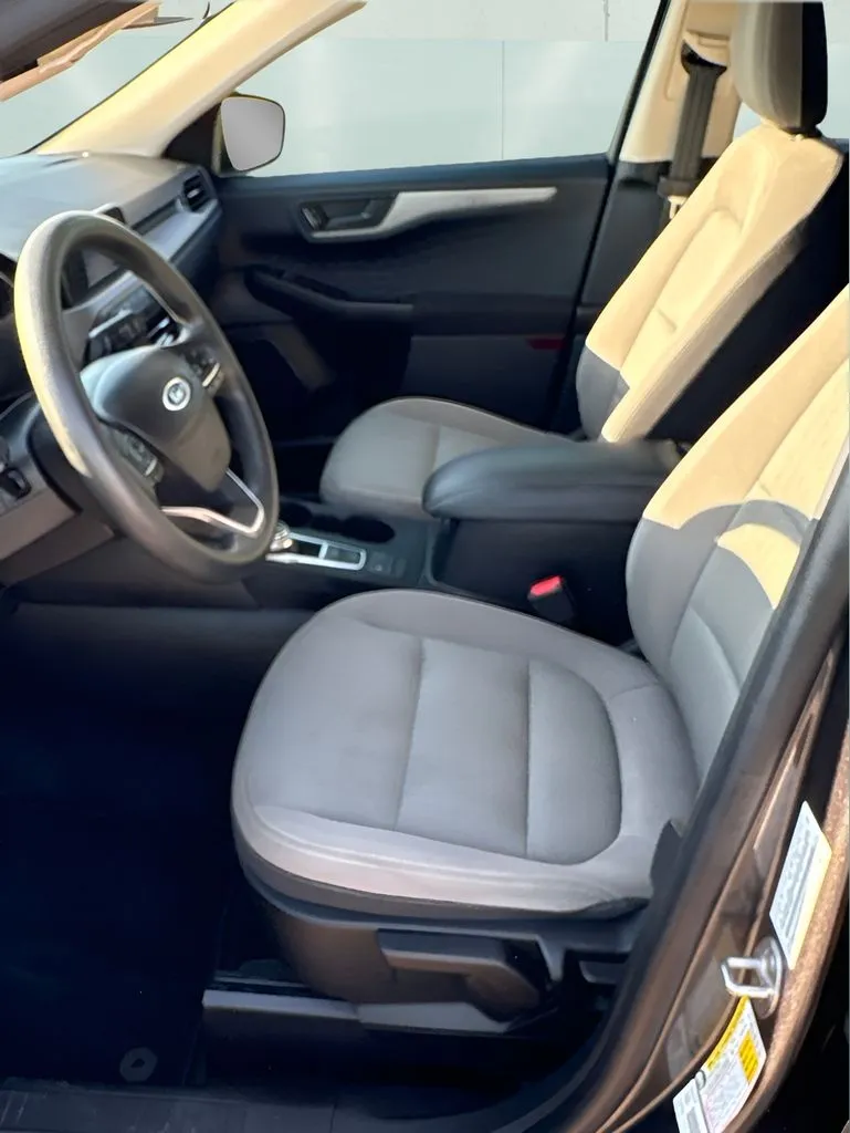 Ford Escape photo 13