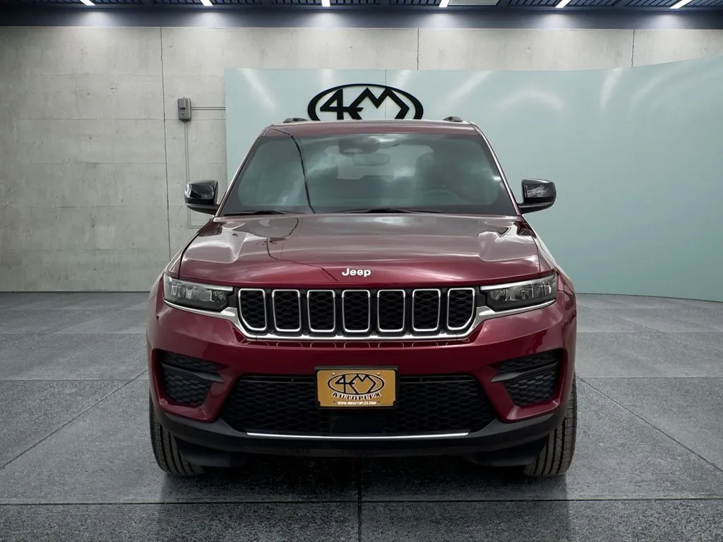 Jeep Grand Cherokee photo 8